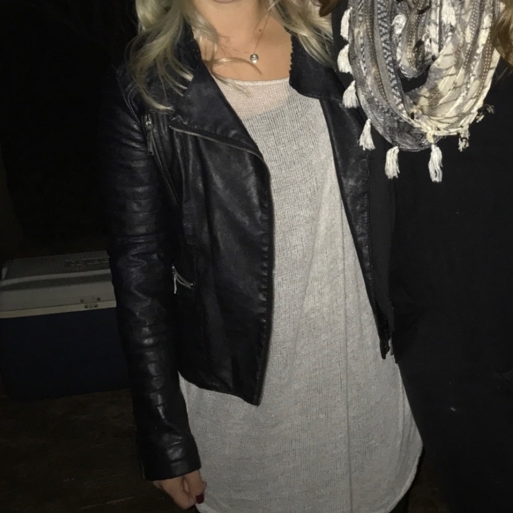 Leather Jacket - Picture 4 of 4